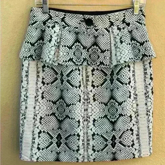Nanette Lepore Snakeskin Print Cotton And Silk Blend Peplum Skirt Size 6 EUC! - Picture 11 of 13